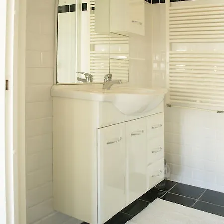 Jolie Apartment *